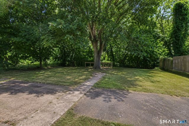 109 Porterbrook Avenue, East Hartford, CT 06118
