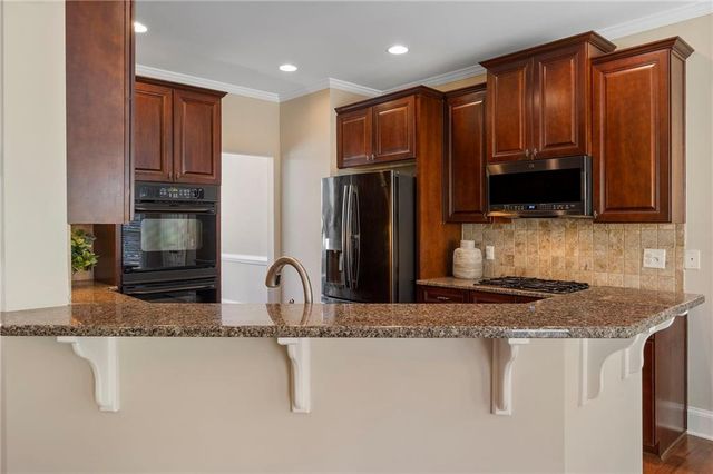 1518 Squire Hill Lane, Lawrenceville, GA 30043