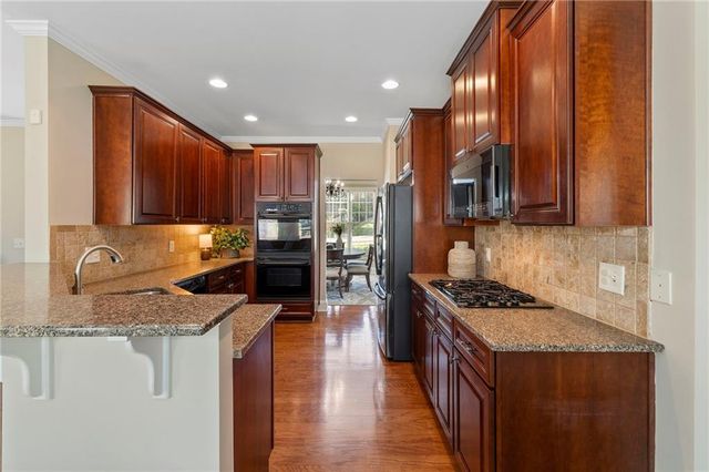 1518 Squire Hill Lane, Lawrenceville, GA 30043