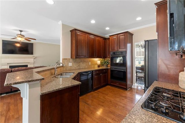 1518 Squire Hill Lane, Lawrenceville, GA 30043