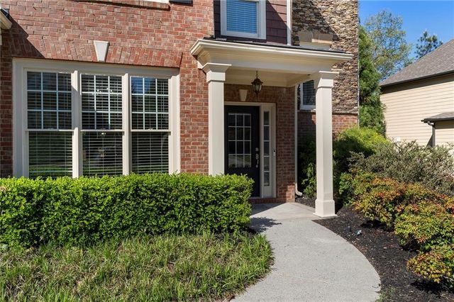 1518 Squire Hill Lane, Lawrenceville, GA 30043