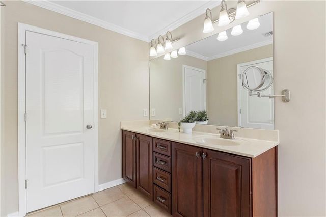 1518 Squire Hill Lane, Lawrenceville, GA 30043