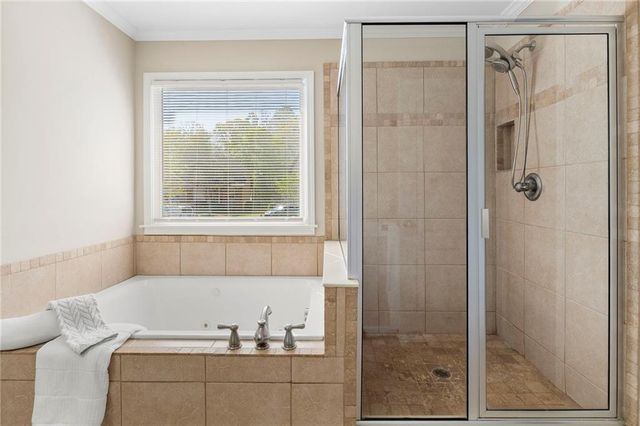 1518 Squire Hill Lane, Lawrenceville, GA 30043