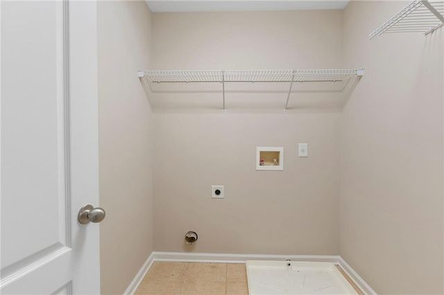 1518 Squire Hill Lane, Lawrenceville, GA 30043