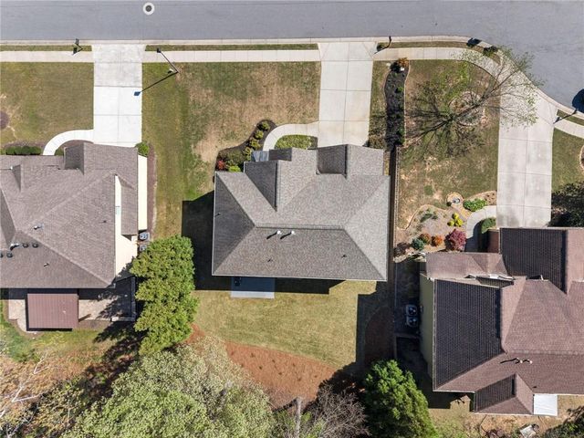 1518 Squire Hill Lane, Lawrenceville, GA 30043