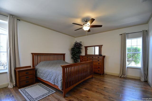 215 Canyon Creek, Kerrville, TX 78028