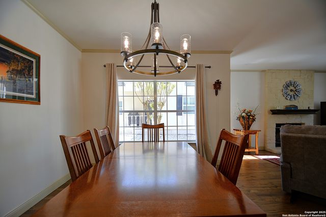 215 Canyon Creek, Kerrville, TX 78028