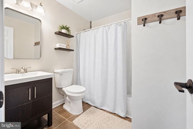 6905 MOUNTAIN LAKE PL, Capitol Heights, MD 20743