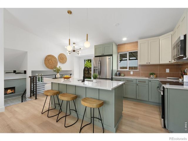 2124 Manchester Drive, Fort Collins, CO 80526