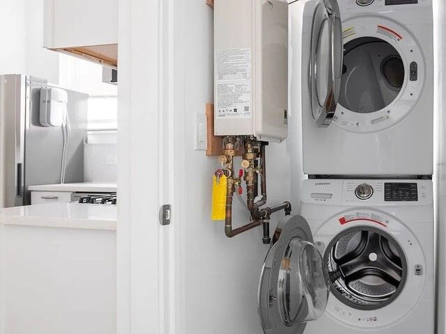 1524 N Ashland Avenue, Chicago, IL 60622