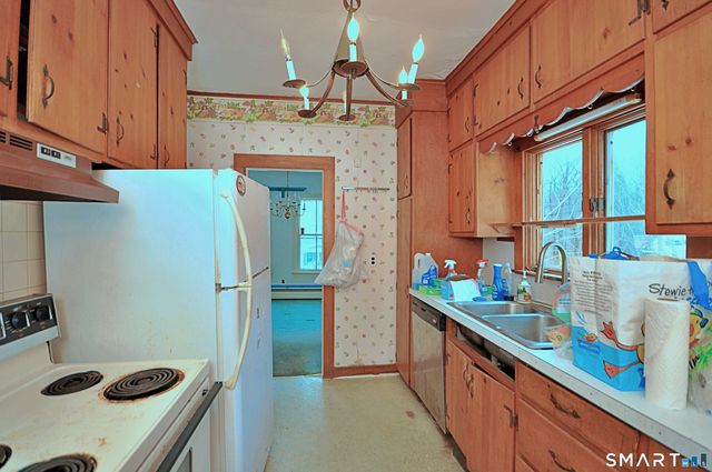 28 Greenwood Avenue, Bethel, CT 06801