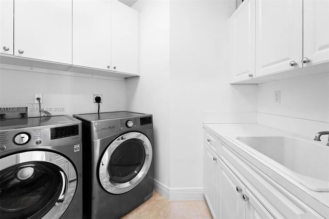 1490 Cleveland Rd, Miami Beach, FL 33141