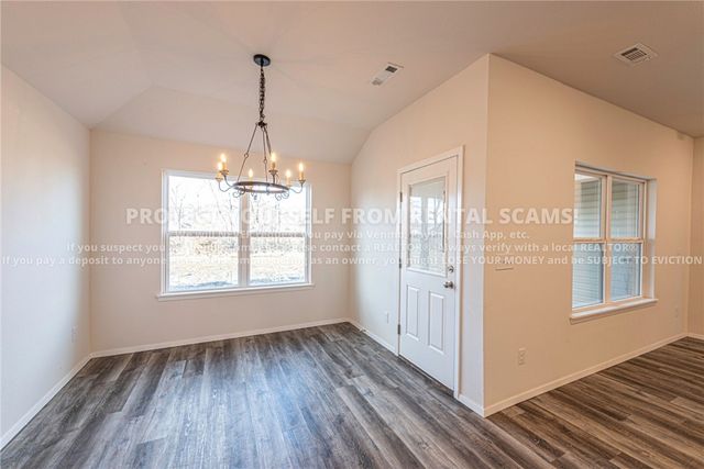 916 E Bunting Street, Fayetteville, AR 72701