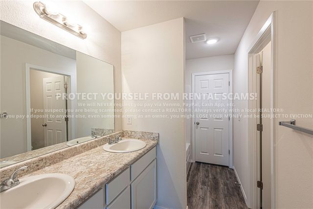 916 E Bunting Street, Fayetteville, AR 72701