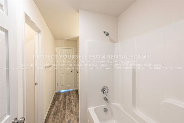 916 E Bunting Street, Fayetteville, AR 72701