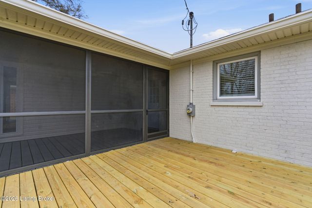 1510 Vivian Ln, Louisville, KY 40205