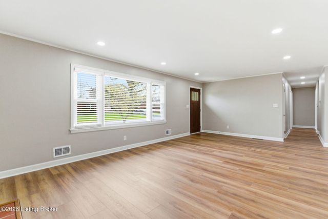 1510 Vivian Ln, Louisville, KY 40205