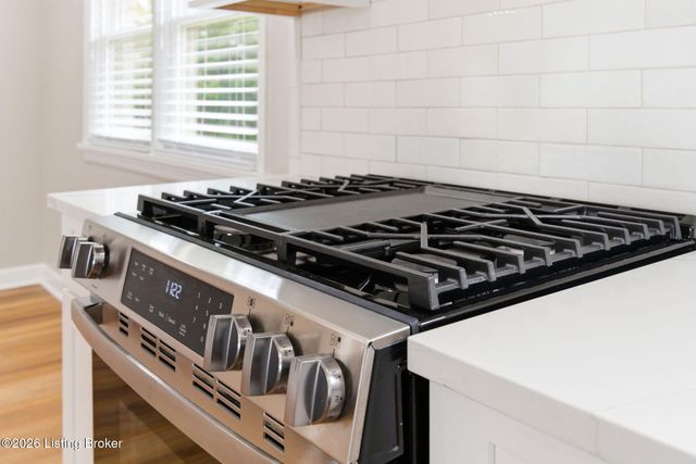 1510 Vivian Ln, Louisville, KY 40205