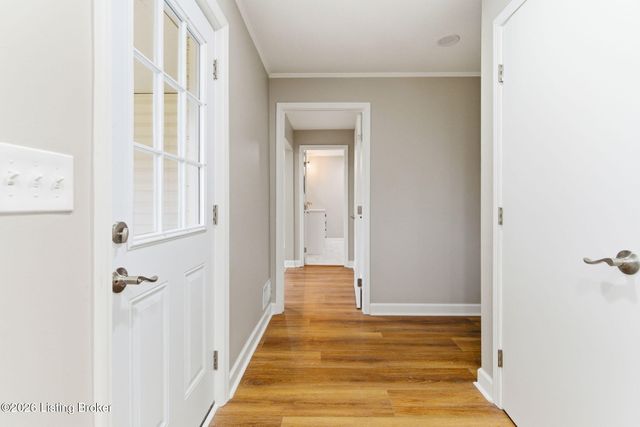 1510 Vivian Ln, Louisville, KY 40205