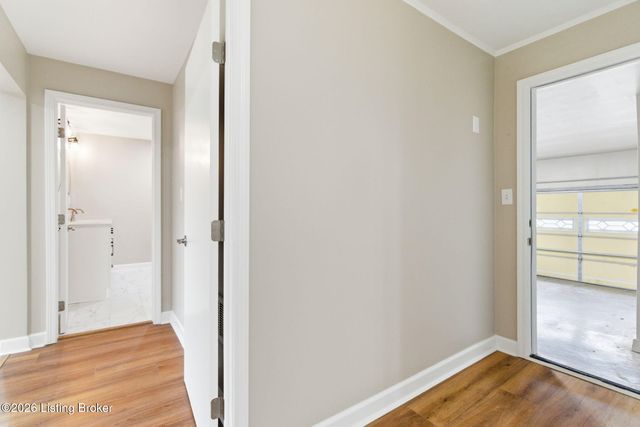 1510 Vivian Ln, Louisville, KY 40205