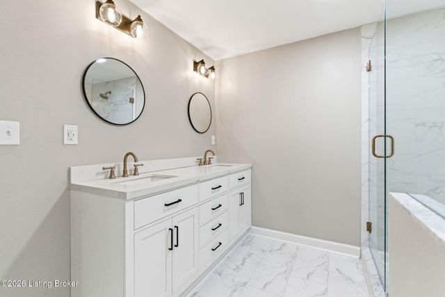 1510 Vivian Ln, Louisville, KY 40205