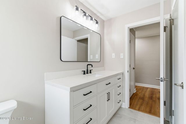 1510 Vivian Ln, Louisville, KY 40205