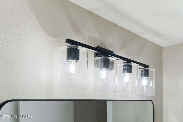 1510 Vivian Ln, Louisville, KY 40205