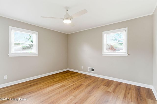 1510 Vivian Ln, Louisville, KY 40205