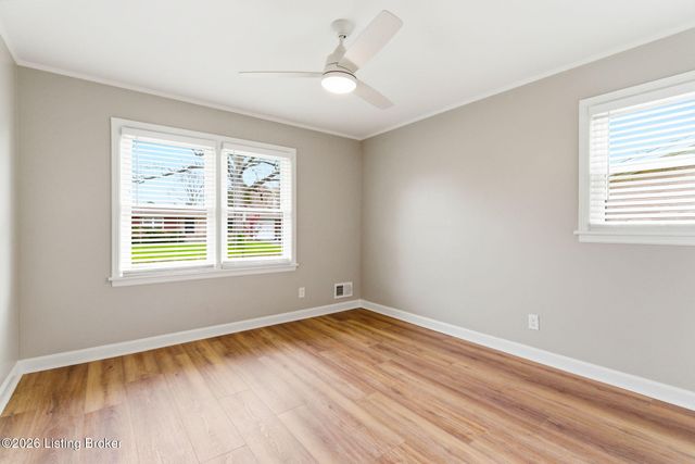 1510 Vivian Ln, Louisville, KY 40205