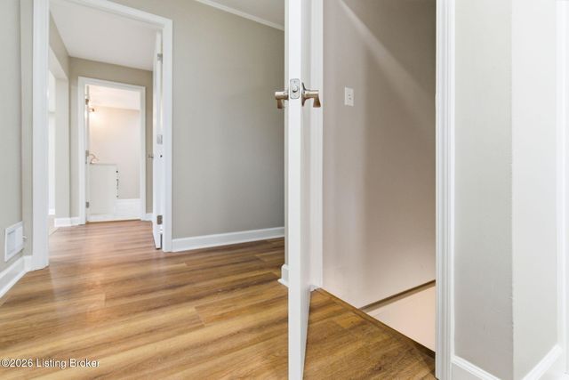 1510 Vivian Ln, Louisville, KY 40205