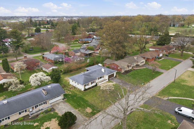 1510 Vivian Ln, Louisville, KY 40205