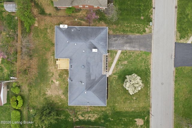 1510 Vivian Ln, Louisville, KY 40205