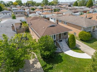 7728 Natchez Avenue, Burbank, IL 60459