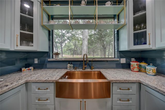 305 Pinehurst Dr Drive, New Ulm, TX 78950