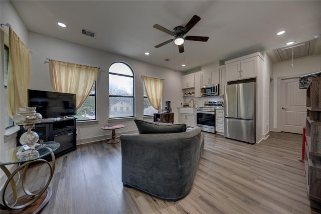 305 Pinehurst Dr Drive, New Ulm, TX 78950