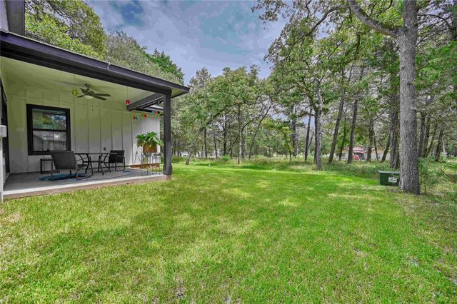 305 Pinehurst Dr Drive, New Ulm, TX 78950