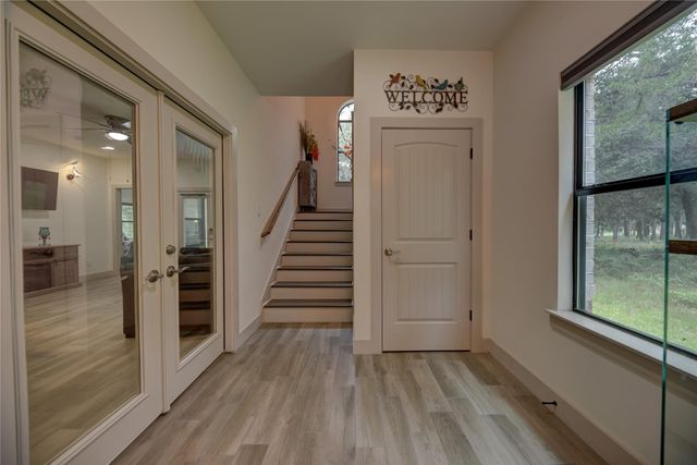 305 Pinehurst Dr Drive, New Ulm, TX 78950