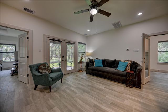 305 Pinehurst Dr Drive, New Ulm, TX 78950