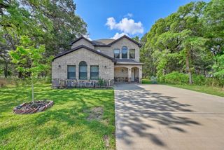 305 Pinehurst Dr Drive, New Ulm, TX 78950
