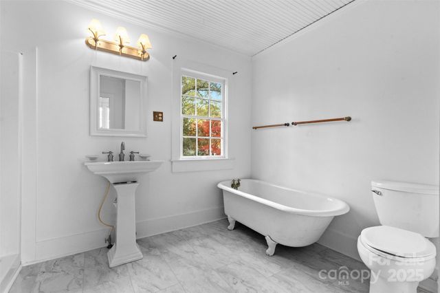 5607 Matthews-Mint Hill Road, Charlotte, NC 28227