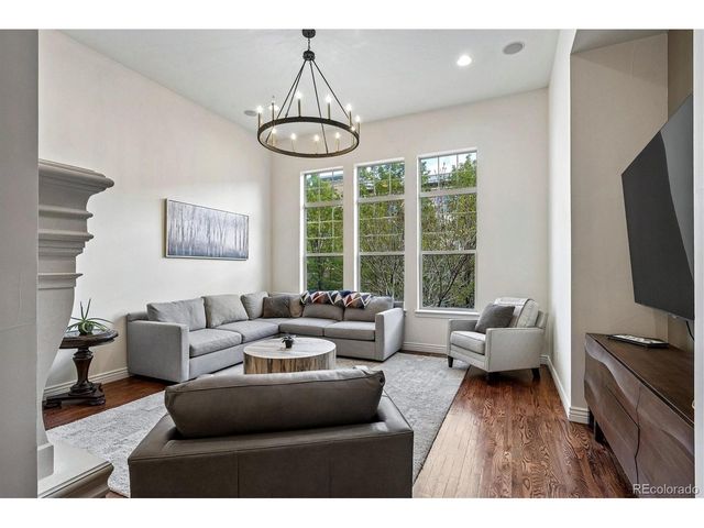 10108 Inverness Main St, Englewood, CO 80112