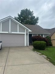 8504 NW Chatham Avenue, Kansas City, MO 64154