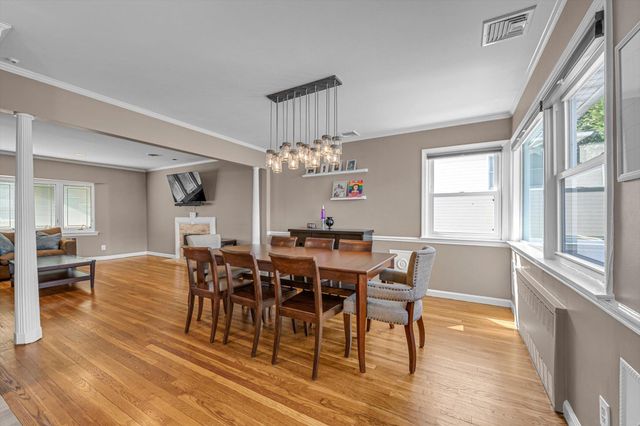 240 Somerset Drive, Hewlett, NY 11557