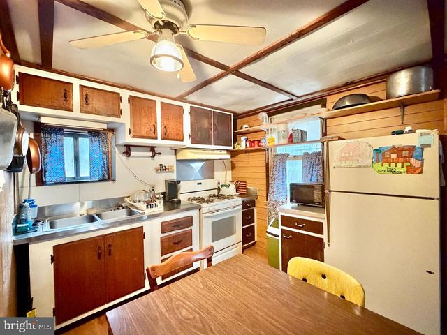 190 THUNDER ROCK ROAD, Breezewood, PA 15533