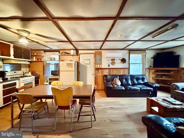 190 THUNDER ROCK ROAD, Breezewood, PA 15533