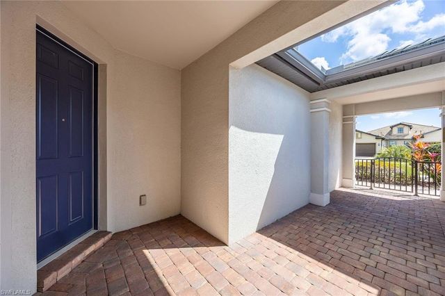 7785 Jacaranda LN, Naples, FL 34114