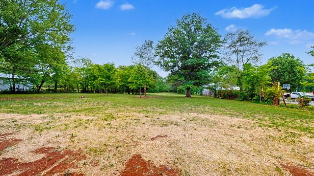5045 Hyde Rd, Springfield, TN 37172