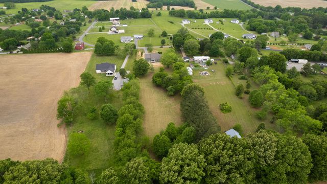 5045 Hyde Rd, Springfield, TN 37172