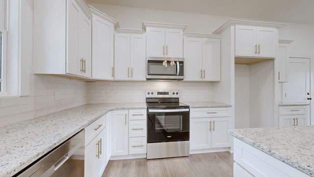 5045 Hyde Rd, Springfield, TN 37172