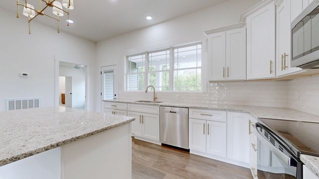 5045 Hyde Rd, Springfield, TN 37172